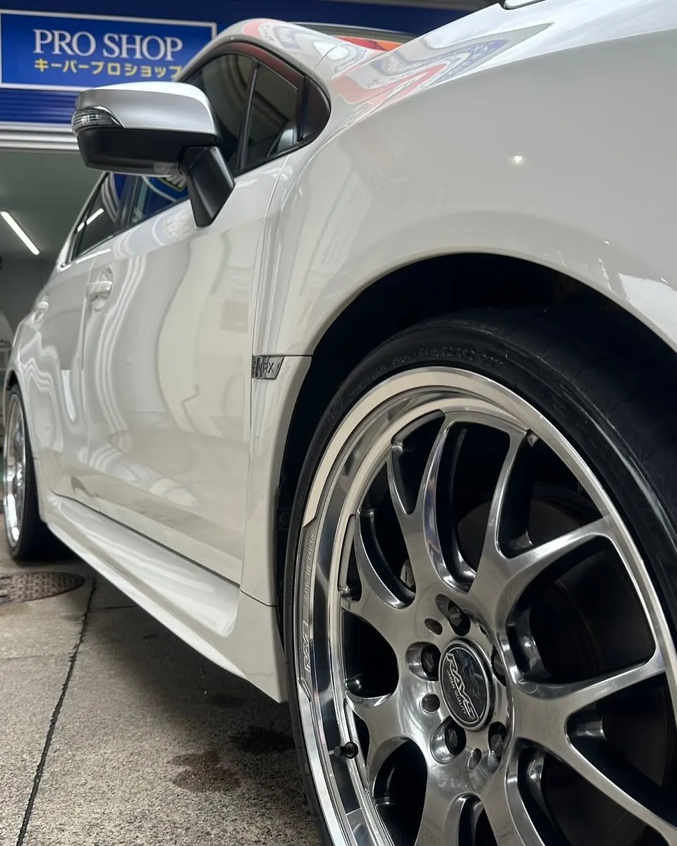 スバルWRX S4に最新のフレッシュキーパーを施工させていた...