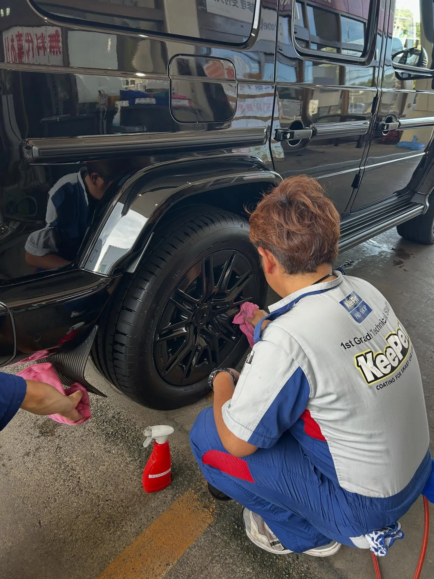 メルセデスベンツGクラスの洗車を担当いたしました。