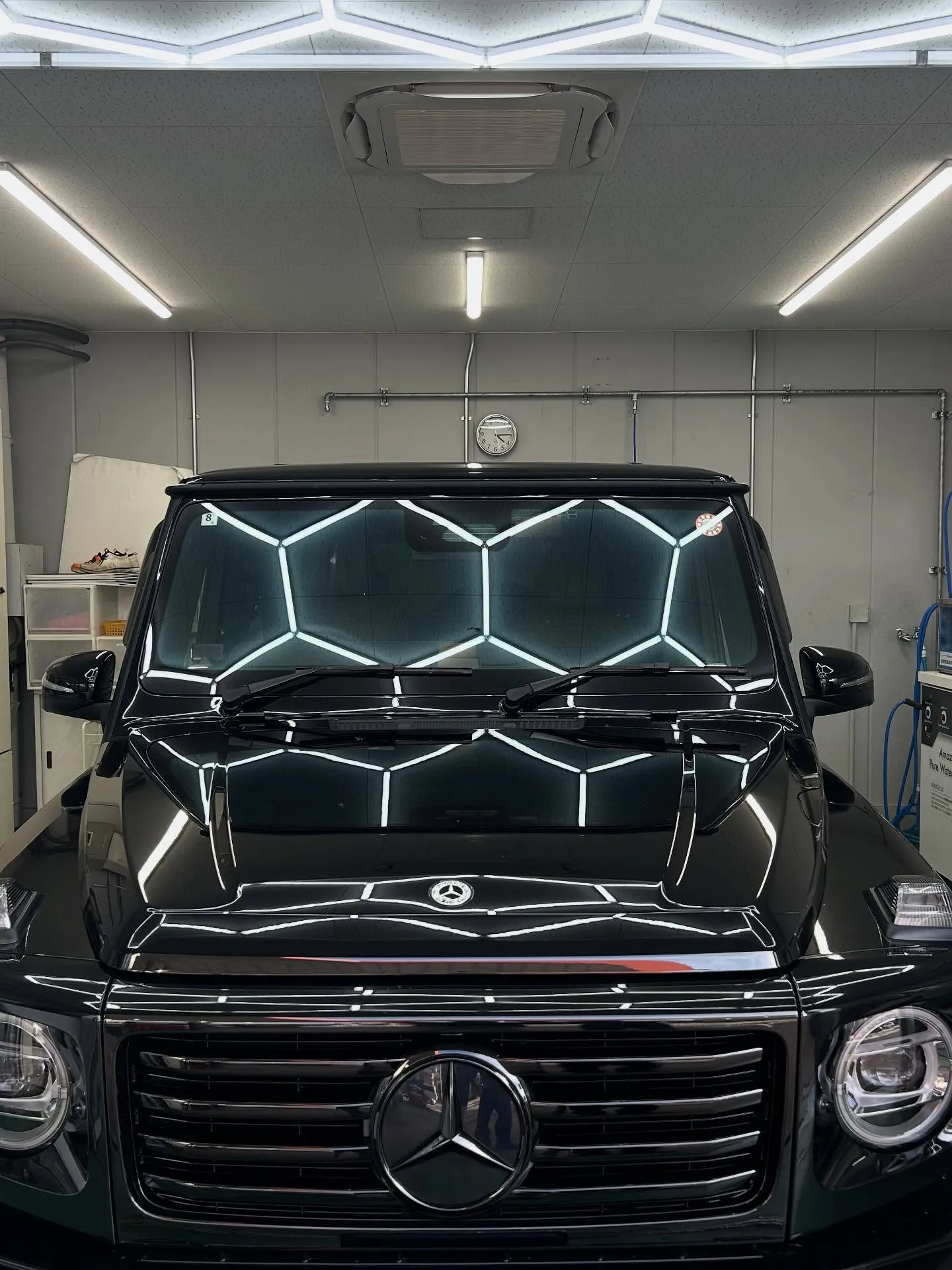 メルセデスベンツGクラスの洗車を担当いたしました。